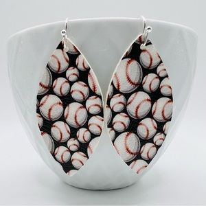 ⚾️🧢Baseball earrings, nickel free, lightweight, vegan, handmade